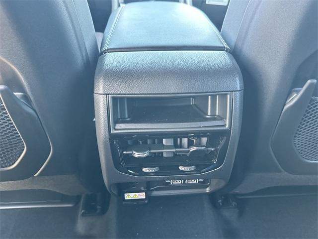 new 2025 Jeep Grand Cherokee car, priced at $38,099
