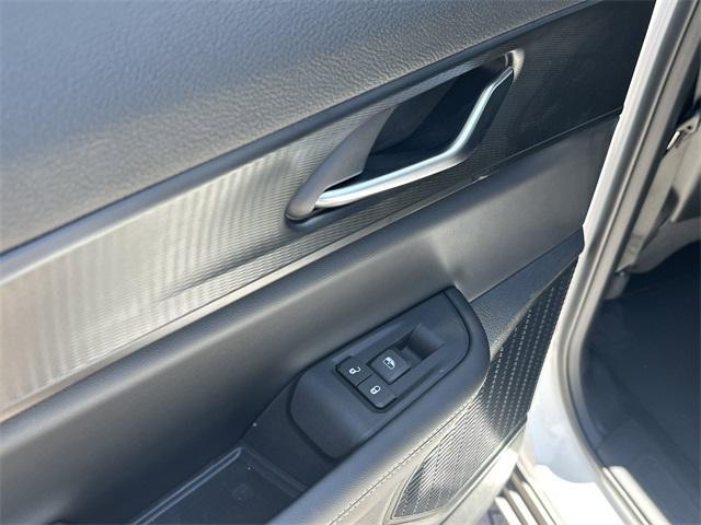 new 2025 Jeep Grand Cherokee car, priced at $38,099
