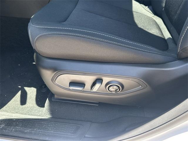 new 2025 Jeep Grand Cherokee car, priced at $38,099