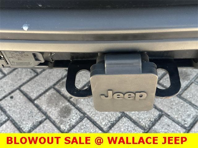 used 2021 Jeep Grand Cherokee car, priced at $25,900