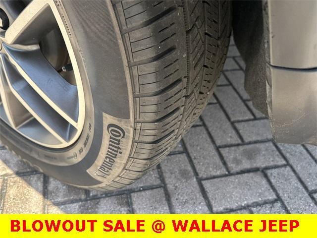 used 2021 Jeep Grand Cherokee car, priced at $25,900