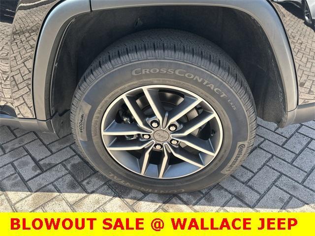 used 2021 Jeep Grand Cherokee car, priced at $25,900