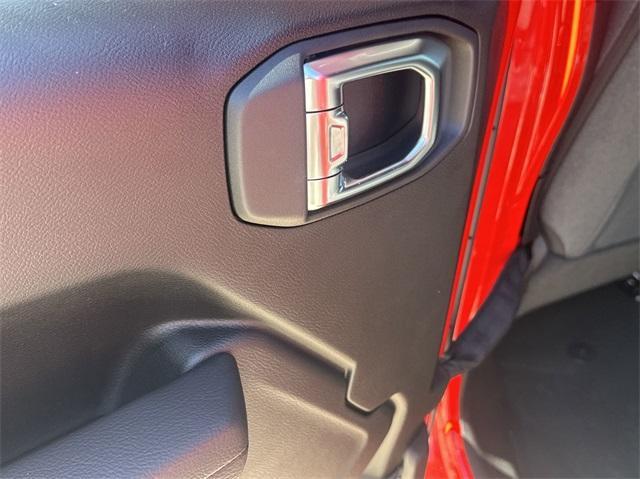 new 2025 Jeep Wrangler car, priced at $54,262