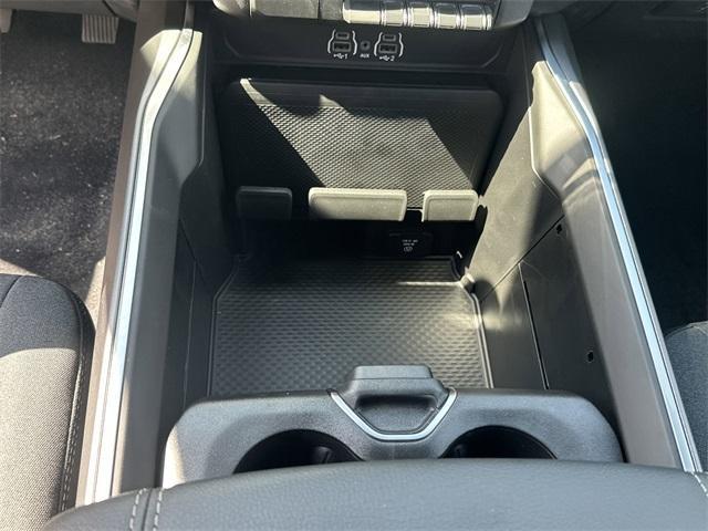 new 2025 Ram 1500 car, priced at $45,776