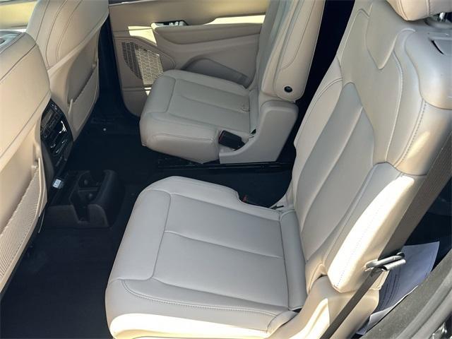 new 2025 Jeep Grand Cherokee L car, priced at $43,927