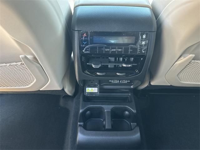 new 2025 Jeep Grand Cherokee L car, priced at $43,927