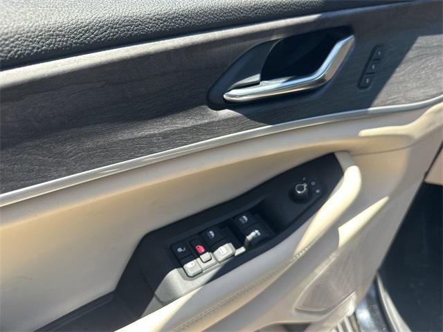 new 2025 Jeep Grand Cherokee L car, priced at $43,927