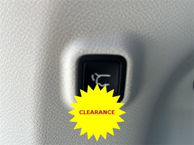 used 2022 Jeep Cherokee car, priced at $19,921