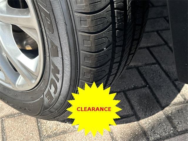 used 2022 Jeep Cherokee car, priced at $19,921