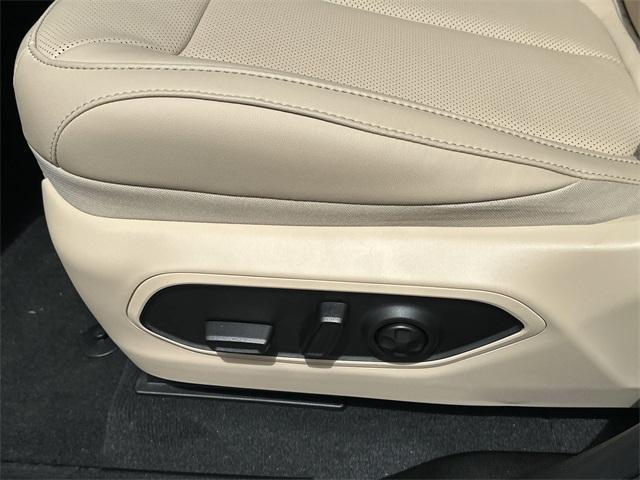 new 2025 Jeep Grand Cherokee L car, priced at $42,446