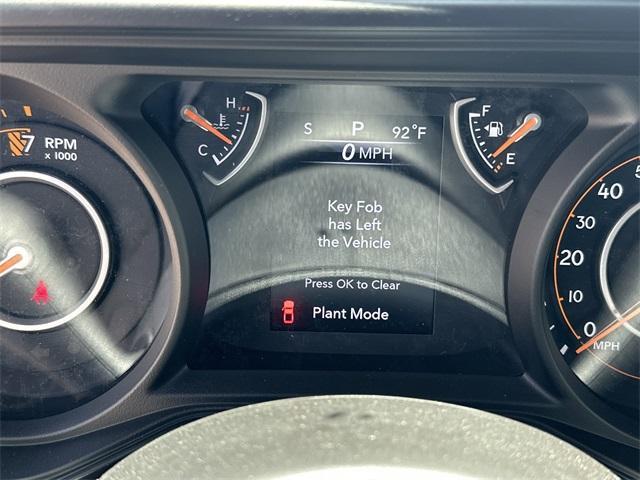 new 2025 Jeep Gladiator car, priced at $37,250