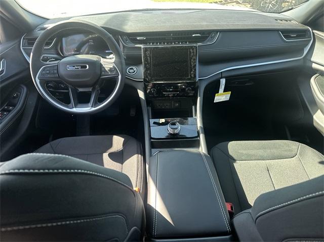 new 2025 Jeep Grand Cherokee car, priced at $31,911