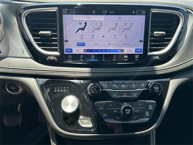 new 2025 Chrysler Pacifica car, priced at $46,946