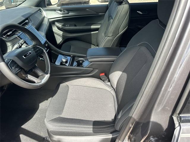 new 2025 Jeep Grand Cherokee L car, priced at $34,905