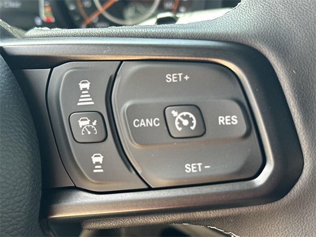 new 2025 Jeep Wrangler car, priced at $43,472