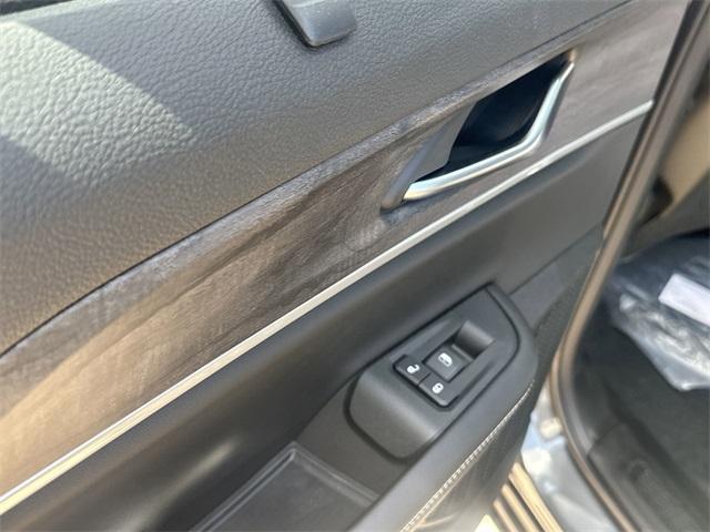 new 2025 Jeep Grand Cherokee car, priced at $44,214