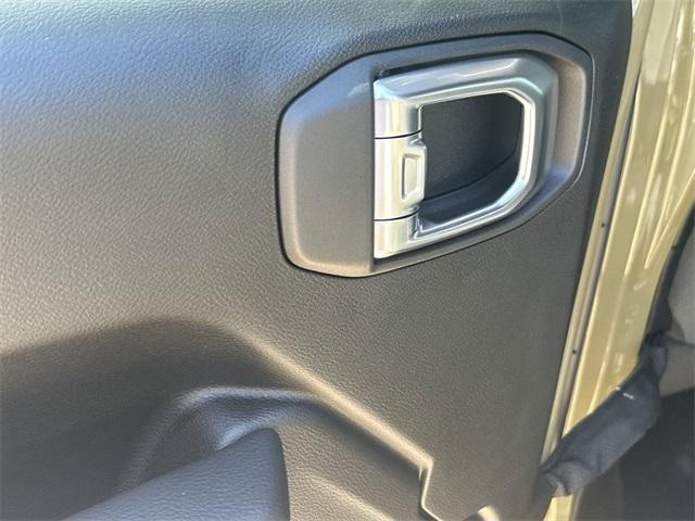 new 2025 Jeep Wrangler car, priced at $54,747