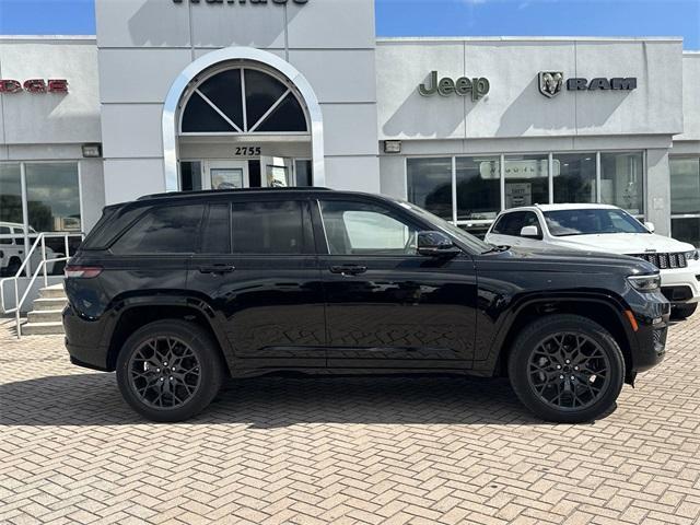 new 2025 Jeep Grand Cherokee car, priced at $59,706