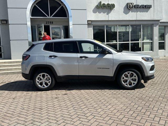 new 2024 Jeep Compass car, priced at $22,361