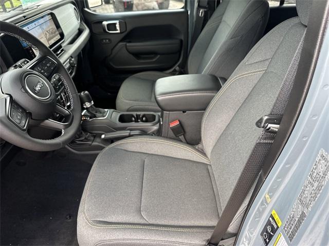 new 2025 Jeep Wrangler car, priced at $45,718