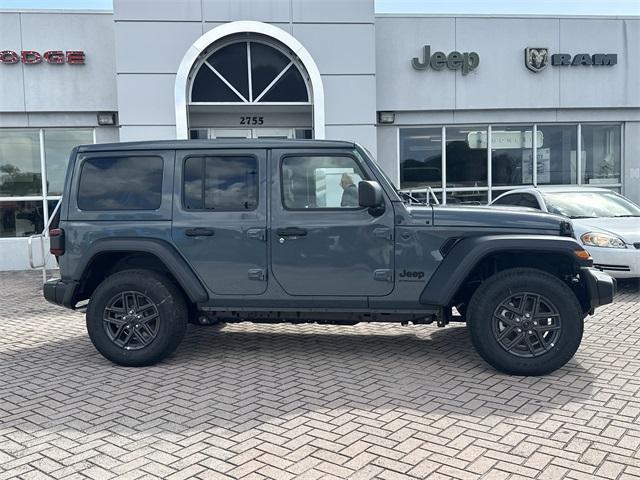 new 2025 Jeep Wrangler car, priced at $45,718