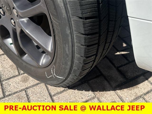 used 2021 Jeep Grand Cherokee car, priced at $29,981