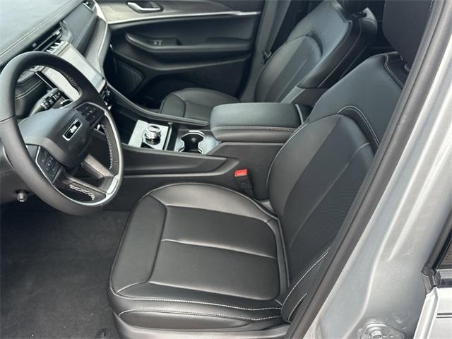 new 2025 Jeep Grand Cherokee L car, priced at $42,446