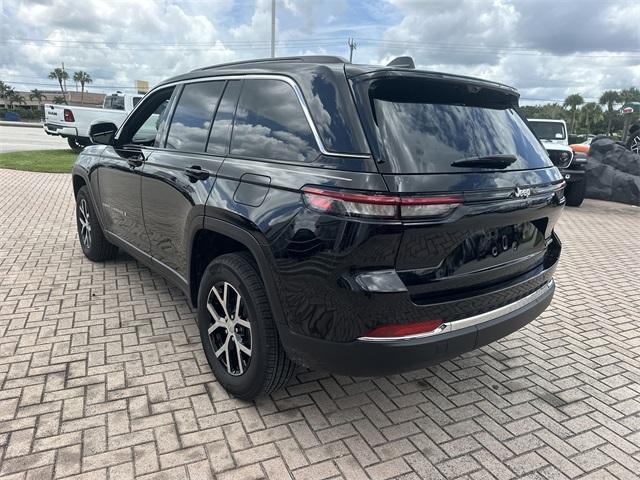 new 2025 Jeep Grand Cherokee car, priced at $40,216
