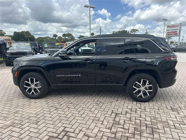 new 2025 Jeep Grand Cherokee car, priced at $40,216