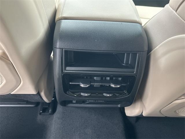 new 2025 Jeep Grand Cherokee car, priced at $40,216