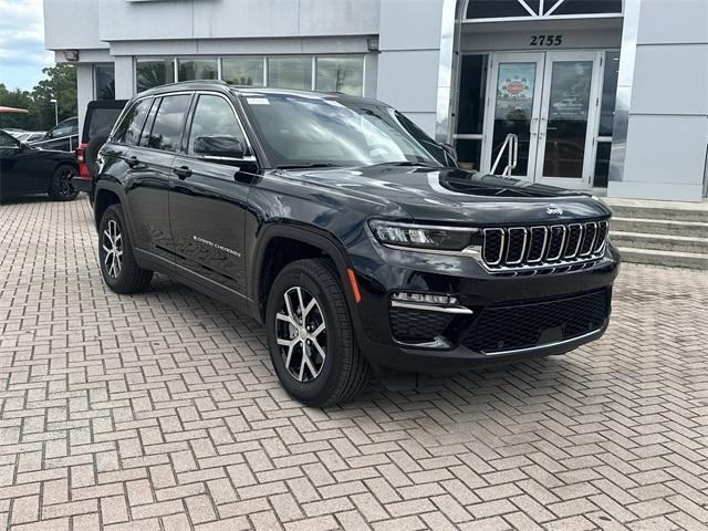 new 2025 Jeep Grand Cherokee car, priced at $40,216