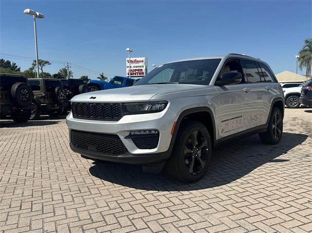 new 2025 Jeep Grand Cherokee car, priced at $42,784