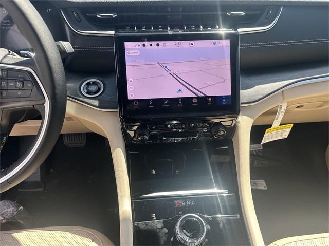 new 2025 Jeep Grand Cherokee car, priced at $42,784
