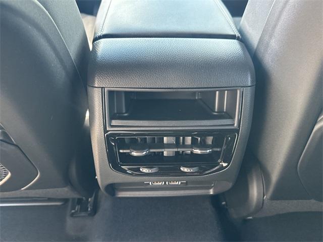 new 2025 Jeep Grand Cherokee car, priced at $34,657
