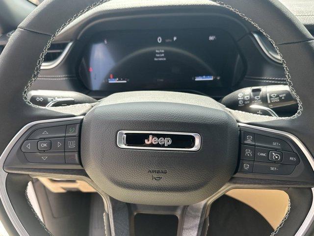 new 2024 Jeep Grand Cherokee car, priced at $41,195