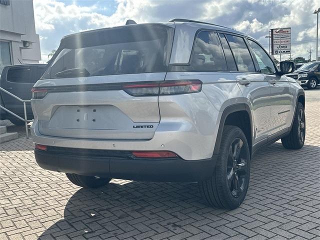 new 2025 Jeep Grand Cherokee car, priced at $38,251