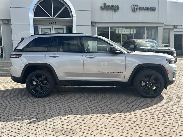 new 2025 Jeep Grand Cherokee car, priced at $38,251