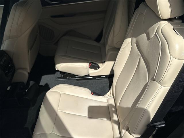 new 2025 Jeep Grand Cherokee L car, priced at $40,827