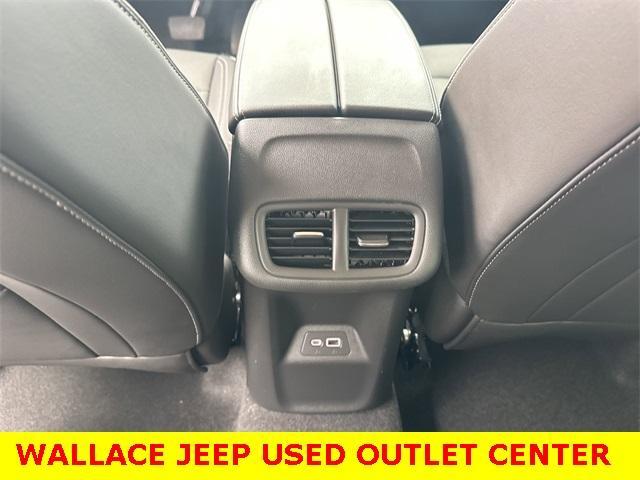 used 2023 Buick Envision car, priced at $27,300