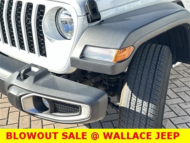 used 2023 Jeep Gladiator car, priced at $31,420