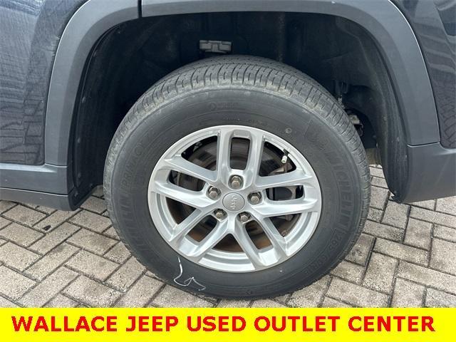 used 2022 Jeep Grand Cherokee L car, priced at $27,921