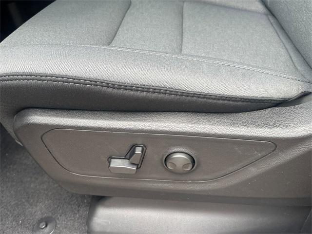 new 2025 Ram 1500 car, priced at $42,041