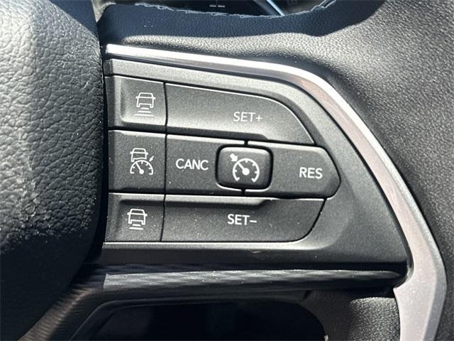 new 2025 Jeep Grand Cherokee car, priced at $36,885