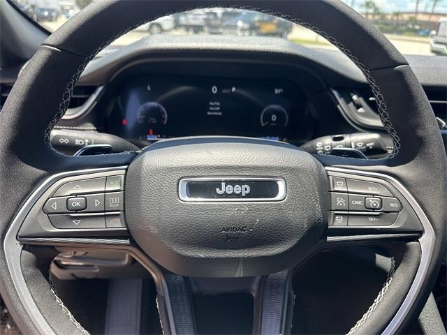 new 2025 Jeep Grand Cherokee car, priced at $36,885