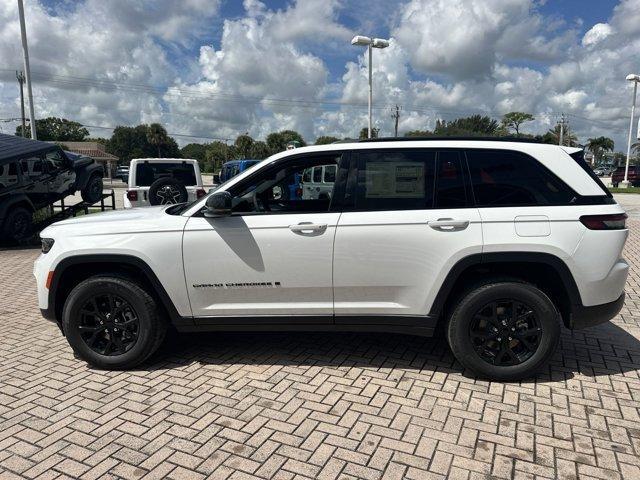 new 2024 Jeep Grand Cherokee car, priced at $34,341