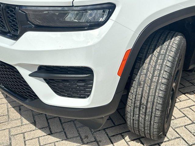 new 2024 Jeep Grand Cherokee car, priced at $34,341