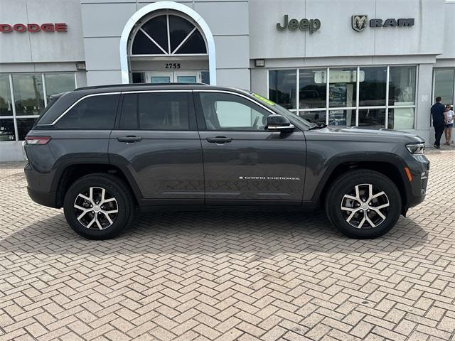 new 2025 Jeep Grand Cherokee car, priced at $37,714