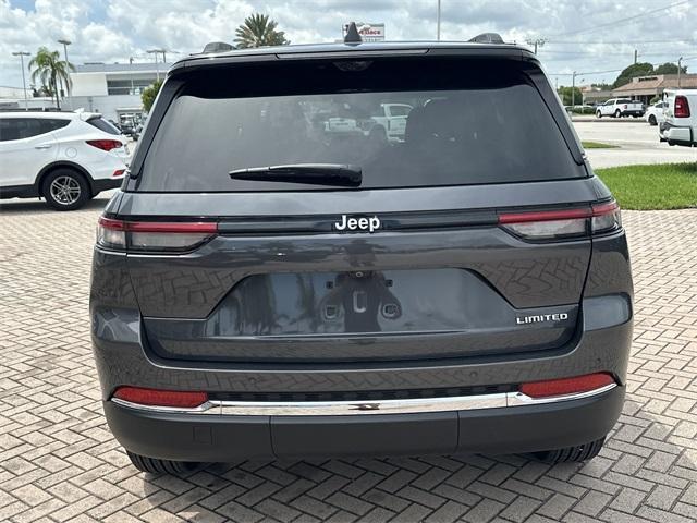 new 2025 Jeep Grand Cherokee car, priced at $37,714
