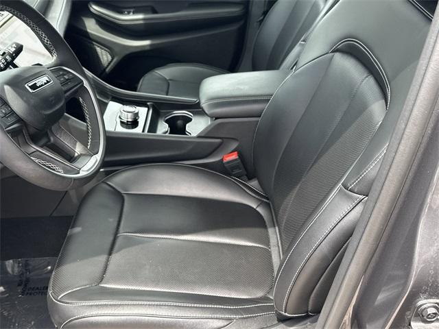 new 2025 Jeep Grand Cherokee car, priced at $37,714
