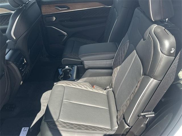 new 2025 Jeep Grand Cherokee L car, priced at $60,055